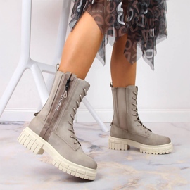 Deportivas cómodas de mujer en la plataforma, con aislamiento beige Bugatti KK253096 2