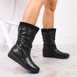 Botas mujer cómodas, arrugadas, con aislamiento negro Sabatina 2