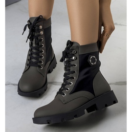 BM Botas verdes con aislamiento de Orozo negro 1 BM Botas verdes con aislamiento de Orozo negro 1