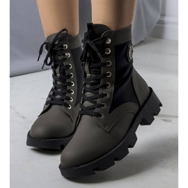 BM Botas verdes con aislamiento de Orozo negro 2 BM Botas verdes con aislamiento de Orozo negro 2