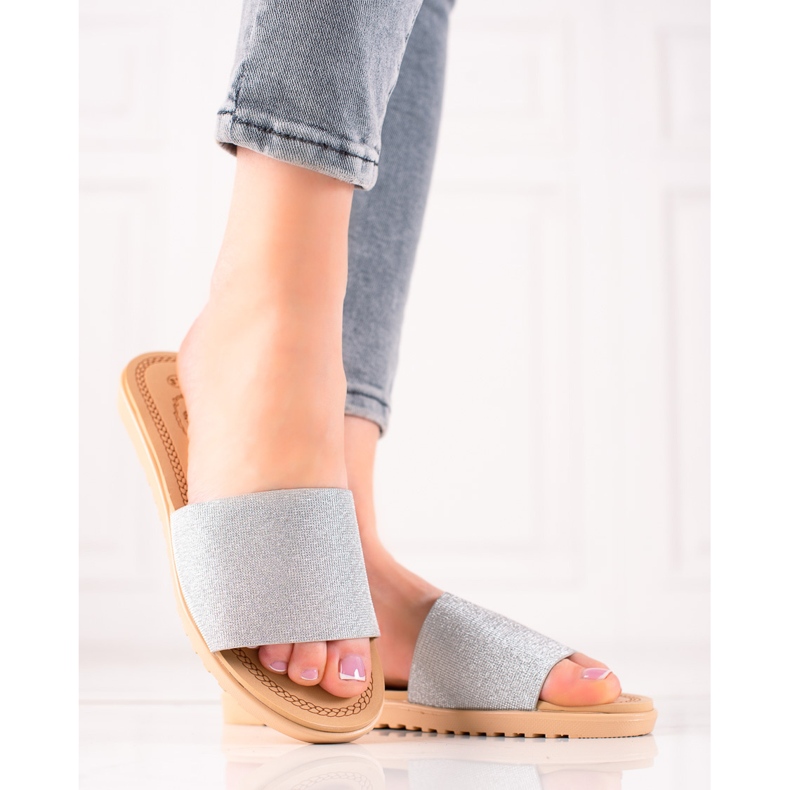 TRENDI Pantuflas con purpurina plata 1