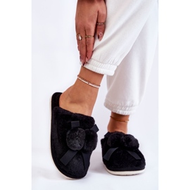 Pantuflas Mujer Castello Pelo Negro Con Pompones 1 Pantuflas Mujer Castello Pelo Negro Con Pompones 1
