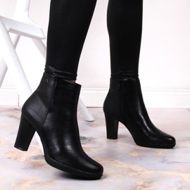 Tacones altos con aislamiento M.Daszyński W SAN8B negro 4