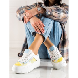 TRENDI Zapatillas blancas en una plataforma ancha blanco multicolor 2