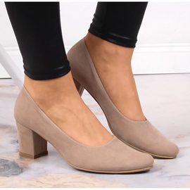 Zapatos de salón de mujer en ante beige en el puesto Azali 1470 6