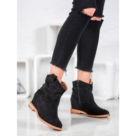 Bella Paris Botas de vaquero en una cuña negro 1