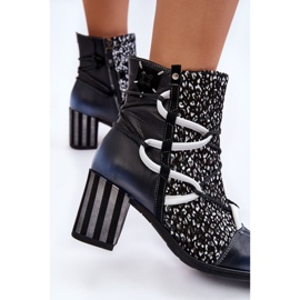Zapatos De Tacón Alto De Mujer En Piel Maciejka 05605-01 Blanco Y Negro 4