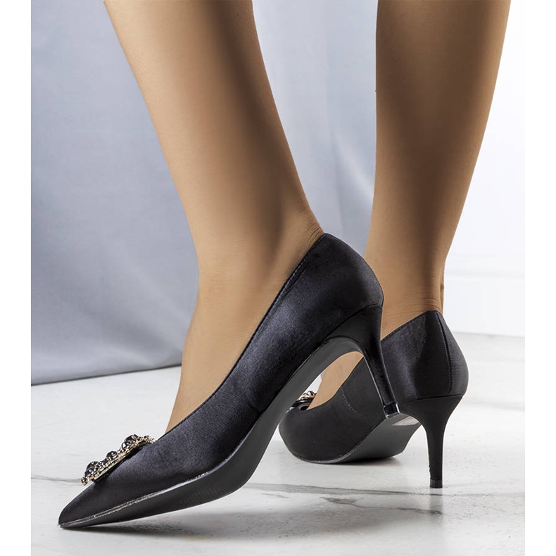 BM Zapatos negros de tacón alto de Lukis 2