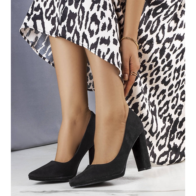 BM Los zapatos negros de tacón alto de Emma 1