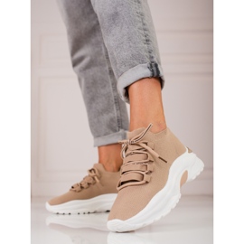 TRENDI Zapatillas Atadas En La Plataforma beige 1