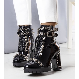 BM Botas lacadas en negro de Goyo 1