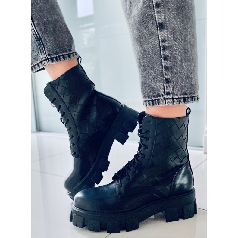 BM Trabajadores con cordones negros Alfre 1