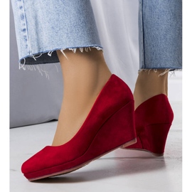 PA1 Zapatos de tacón rojos con cuña de Reine. 2