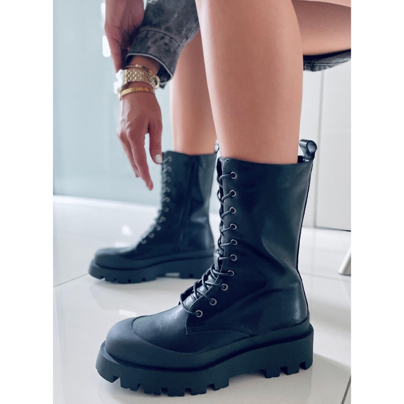 BM Botas Knight Negras con cordones negro 1