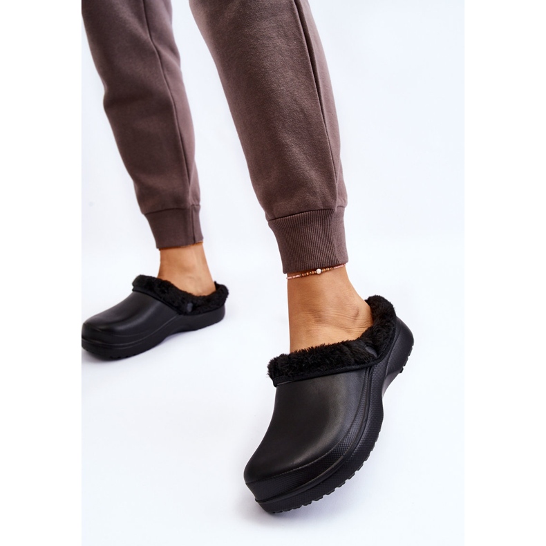 PM2 Pantuflas Mujer Espuma Cálida Crocs Black Cova negro 2