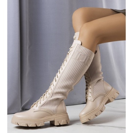 BM Botas beige con cordones de Montis 2