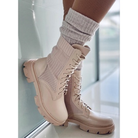 BM Trabajadores con una parte superior Calling Beige flexible 2 BM Trabajadores con una parte superior Calling Beige flexible 2