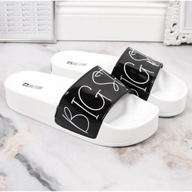 Babuchas de mujer lacadas en negro en la plataforma Big Star JJ274A276 4