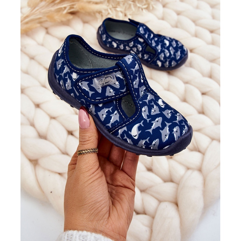 BEFADO S.A. Pantuflas Infantiles Befado Tiburones 010X032 Azul Marino 1