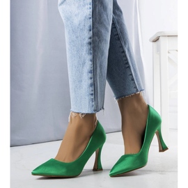 Zapatos de salón verdes con tacón de reloj de arena de Otto 1
