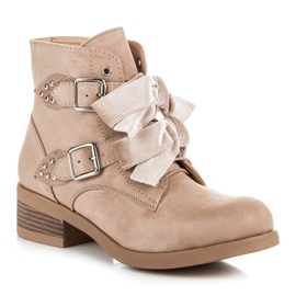 Ideal Shoes Botas con lazos marrón 1