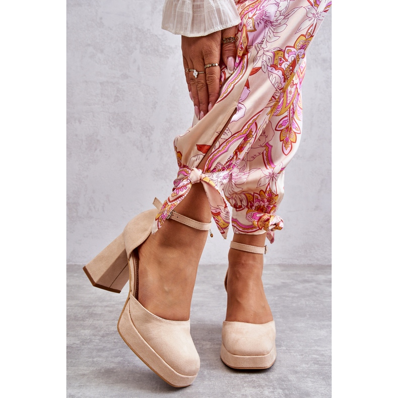 PS2 Bombas De Gamuza En Tacones Gruesos Y Plataforma Beige Diame 1