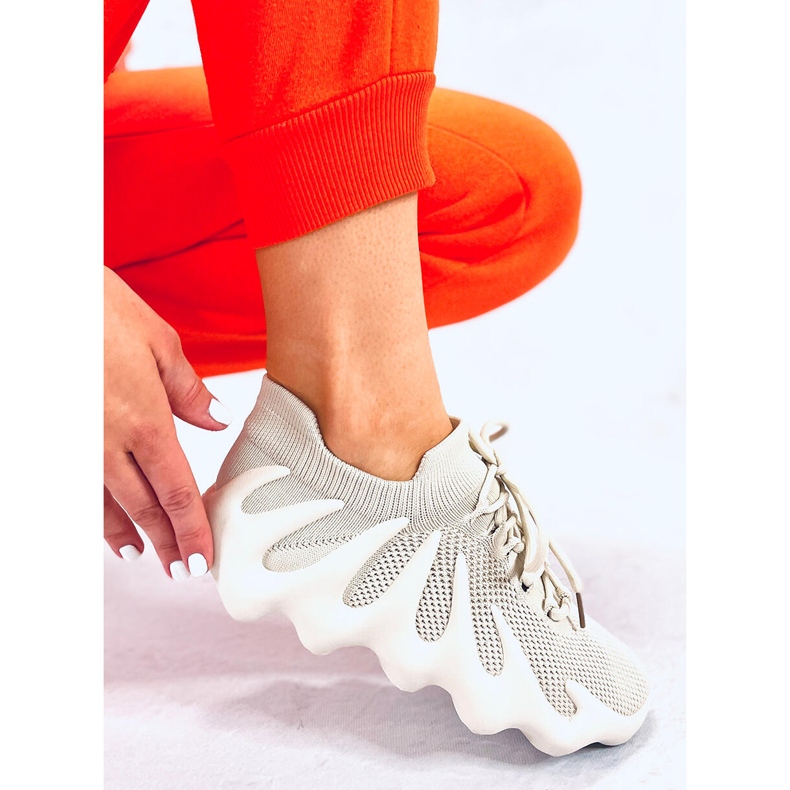 BM Zapatillas estilo calcetín Eaton Beige 2