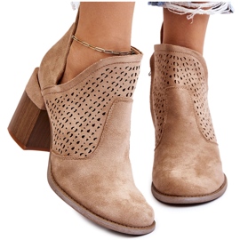PM1 Botas Layne de ante beige con aberturas 11