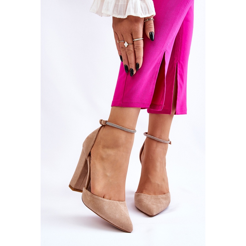 PM1 Salón Elegante Tacón Ante Beige Kaliya 1