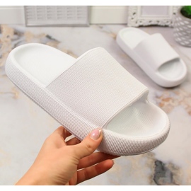 Pantuflas de mujer con plataforma blancas Vinceza 48801 blanco 2
