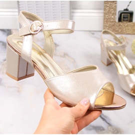 Sandalias de mujer Vinceza 20157 doradas en el poste dorado 1