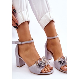 Elegantes Sandalias Con Cristales En Gris Cameron Tacones Altos 7