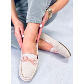 Mocasines mujer clasicos Kamila Beige 1