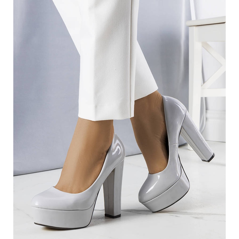 BM Zapatos de tacón gris de Kari. 1