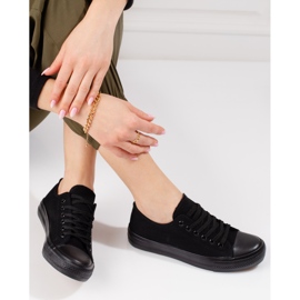 Zapatillas clásicas de mujer negras. negro 3