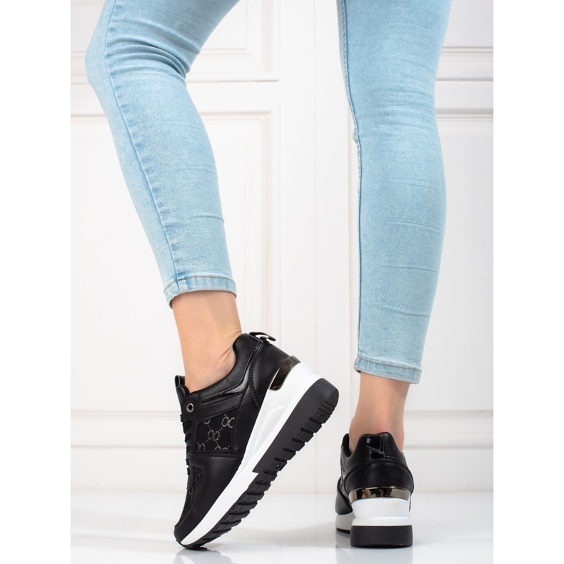Zapatillas deportivas de mujer Shelovet con cuña y estampado negro 1