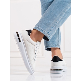 Zapatos deportivos de mujer Shelovet blanco con un patrón. 2 Zapatos deportivos de mujer Shelovet blanco con un patrón. 2