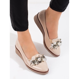 W. Potocki Zapatos de salón de mujer Potocki con cuña beige 2