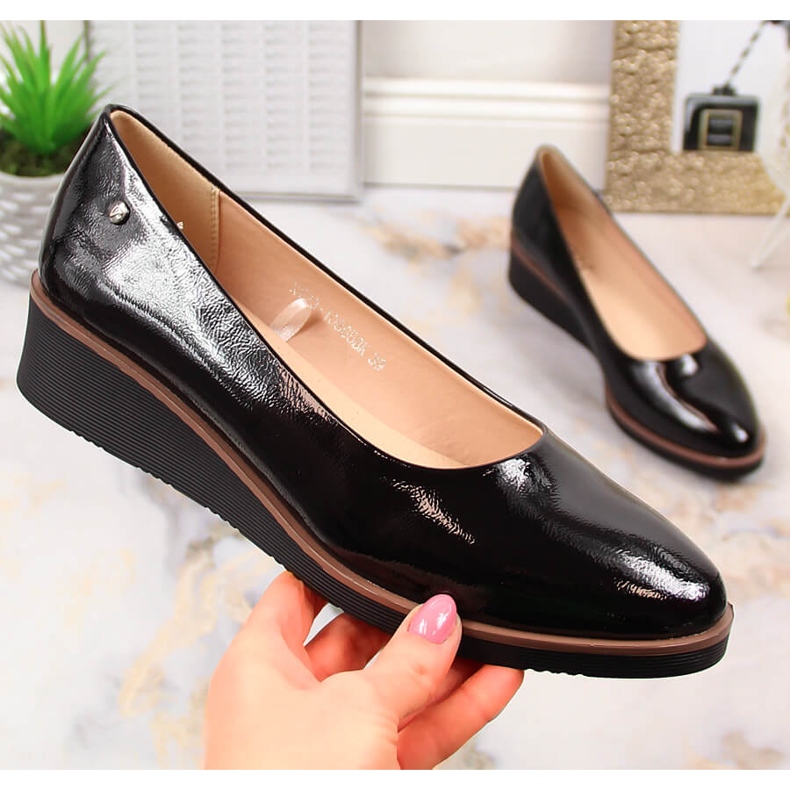 Zapatos cuña mujer lacado negro Vinceza 10865 1