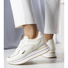 Zapatillas beige con suela gruesa de Ethel 3