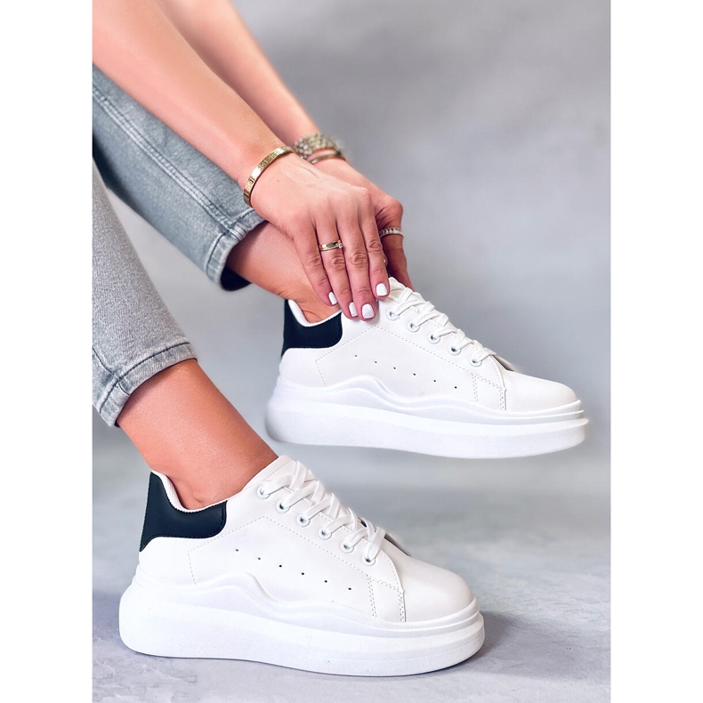 BM Deportivas de mujer Leone Black blanco negro 2