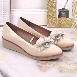 Zapatos cuña lacado beige con abalorios Potocki SZ12031 5