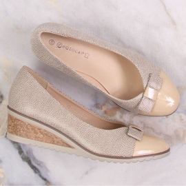 Zapatos de salón de mujer con cuña y lazo beige Potocki SZ12062 6