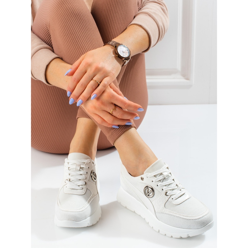 Zapatillas deportivas de mujer Vinceza en la plataforma blancas. blanco 1