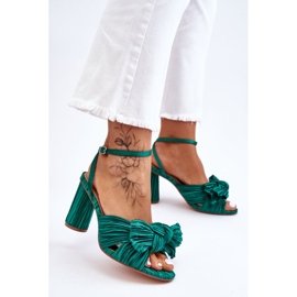 Sandalias de tacón alto Callum verde de moda con un lazo 4