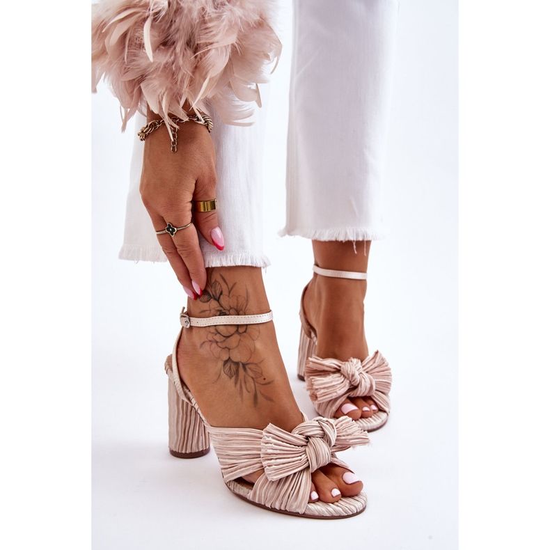 Sandalias de moda con un lazo en los talones Callum beige claro marrón 1 Sandalias de moda con un lazo en los talones Callum beige claro marrón 1