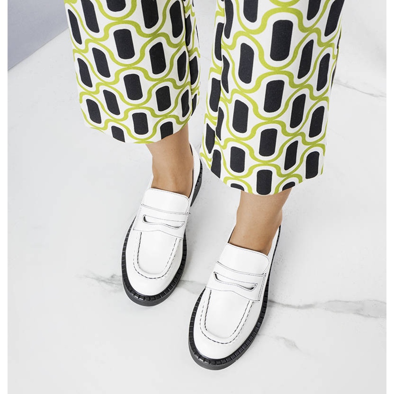 Bl&Ki Zapatos viola lacado blanco 1