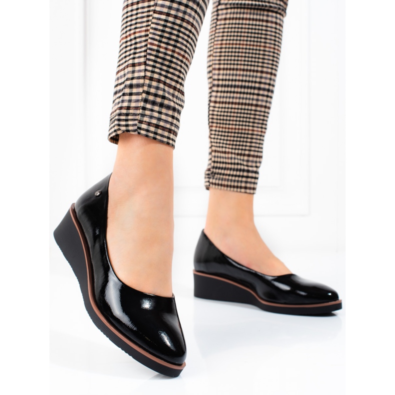 Zapatos de salón de mujer Vinceza en negro con cuña 1