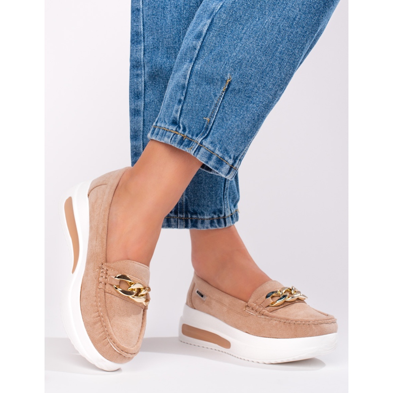 Mocasines mujer cuña Shelovet con cadena beige 1