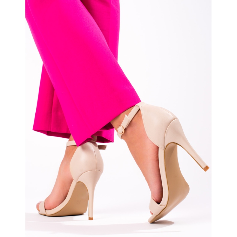 Sandalias de tacón mujer en beige de Shelovet 2